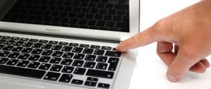 Через що може не включатися MacBook